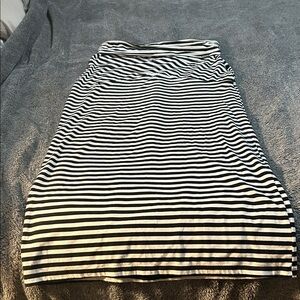 Guess Monochrome Striped Pencil Skirt